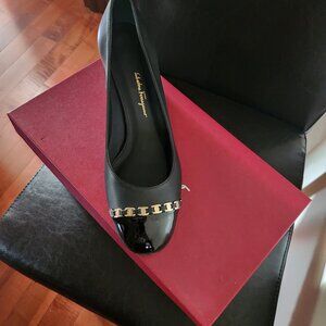 Salvatore Ferragamo Avella Cap Toe leather pumps new size 8.5